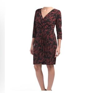 Tahari 3/4 sleeve v-neck wrap dress. Red and black floral size 8 - New with tag